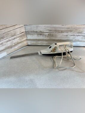 Vintage K-Mart brand electric knife